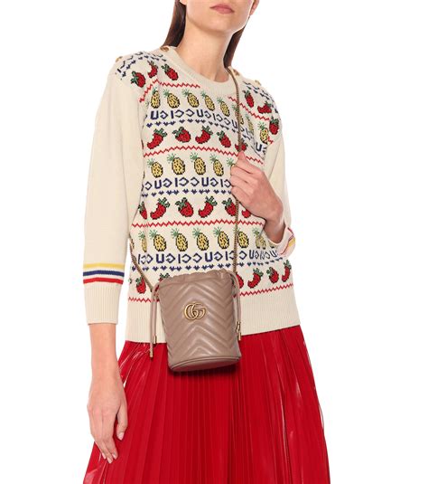 gucci mini bucket bag review